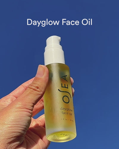 Loading product video